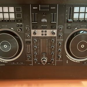 Hercules impulse 500 DJ controller